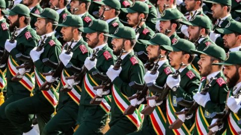 SEPAH-çılara silahlı hücum - Ölənlər var