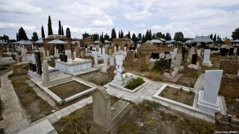 “Anam sizə əmanətdir” - Qəbiristanlıqda intihar edən gəncin SON SÖZÜ