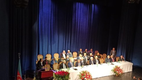 Sabiq nazirlə bağlı TƏKLİF - AYB-nin fəxri üzvü olsun!