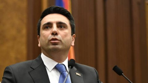 Sərhəd döyüşlərində 240 nəfər itirmişik - Alen Simonyan