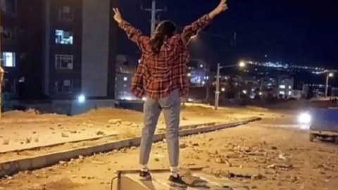 İranda etirazlar - Universitetlər bağlandı