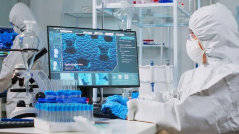 Rusiyada koronavirusun yeni variantı aşkarlandı