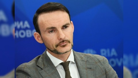 Rektor həbs edildi - Dələduzluq ittihamı