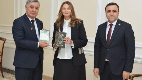 Qənirə Paşayeva Əlişer Kadırovla görüşüb