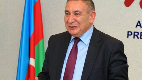 “Hər yerindən duran jurnalist adına iddia edir” - Rəşad Məcid