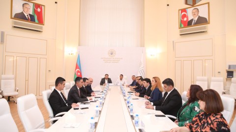 Dərman idxalçıları ilə görüş keçirildi