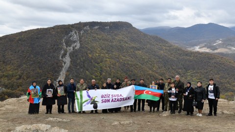 Nazirlik şəhid ailələrini Şuşaya aparıb - FOTOLAR