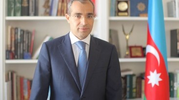 Mikayıl Cabbarov qətərli həmkarı ilə görüşdü 