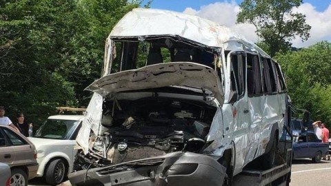 Mikroavtobus “BMW” ilə TOQQUŞUB - Ölən var