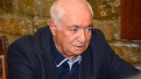 AYB qalmaqalına susan Vahid Əziz jurnalistləri İTTİHAM ETDİ