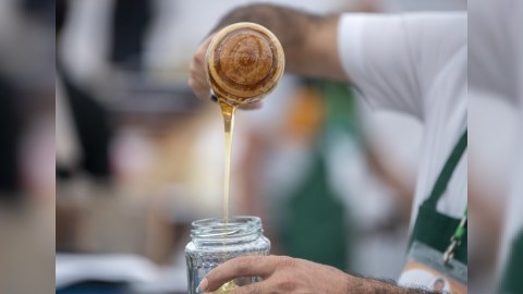 Yarmarkada 90 tona yaxın bal satılıb - FOTO