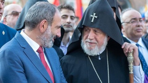 Ermənistan müxalifəti II Qaregini mitinqə ÇAĞIRDI