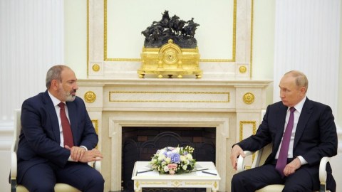 Putin-Paşinyan görüşü 1 saatdan çox davam edib