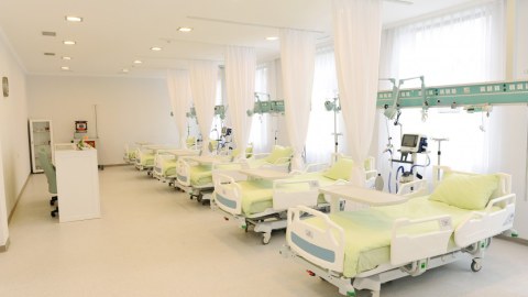 Ağdam və Füzulidə iki mərkəzi xəstəxana tikiləcək