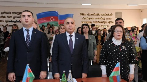 Azay Quliyev şəhid ailələri və qazilərlə görüşüb