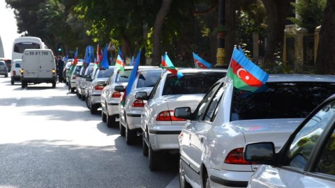 Qazilər Bakıda yürüş keçirir
