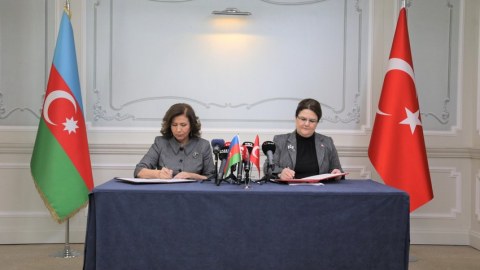 Azərbaycan və Türkiyə arasında sənəd İMZALANDI
