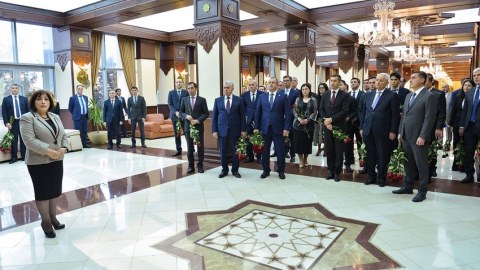 3 qaziyə parlamentdə iş verildi - FOTO