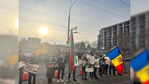 Moldovada Fransaya etiraz aksiyası - FOTO