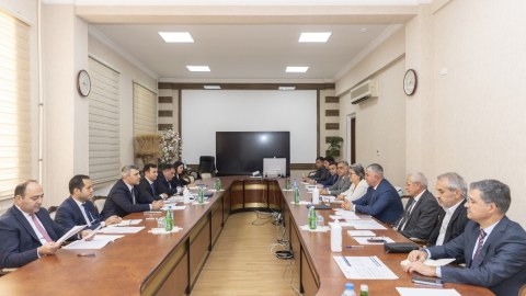 Nazirlikdə assosiasiya üzvləri ilə görüş olub