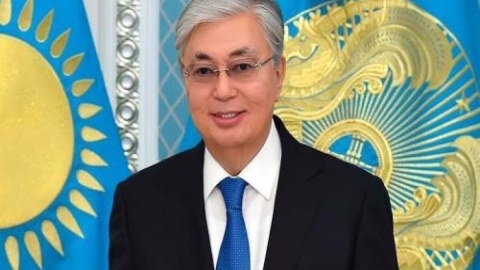 Tokayev özünün səlahiyyətlərini məhdudlaşdırdı