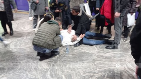 Metroda sərnişinin halı pisləşib