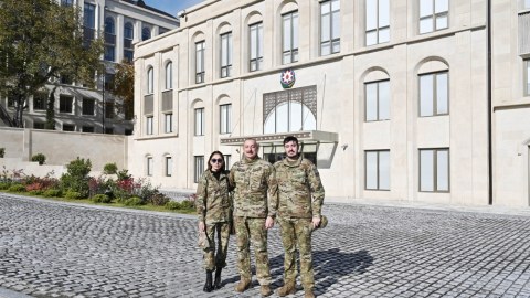 “Biz üzümüz ağ, alnımız açıq, müzəffər xalq kimi yaşayırıq” - İlham Əliyev