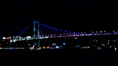 İstanbul körpüləri Azərbaycan bayrağına büründü 