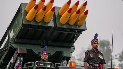 Ermənistan Hindistandan 155 mm-lik yedəkli haubitsalar ALIR