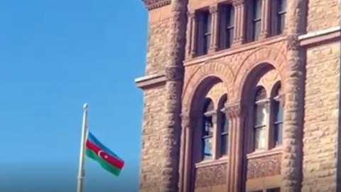 Kanada parlamenti önündə bayrağımız ucaldıldı
