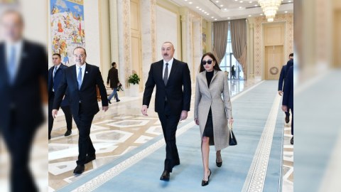"Səmərqənd beynəlxalq siyasi mərkəzə çevrilib" - Prezident 