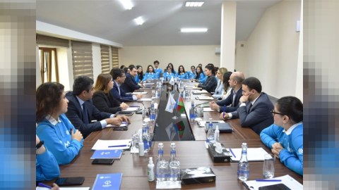 Əhməd İsamyılov media könüllülərlə görüşdü