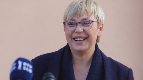 Sloveniyada ilk dəfə qadın prezident seçildi 