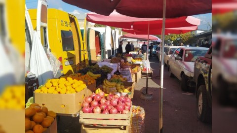 Polis küçə ticarəti ilə məşğul olanları CƏRİMƏLƏDİ