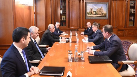 Əli Əsədov Belarus Baş nazirinin müavini ilə görüşdü