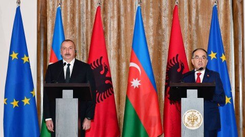 Prezident albaniyalı həmkarı ilə bu məsələləri müzakirə etdi