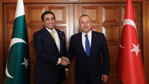 Türkiyə və Pakistan XİN başçıları danışıqlar apardı 