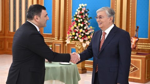 Azərbaycan səfiri Tokayevlə görüşdü 