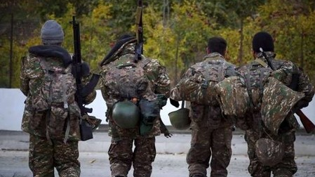 Ermənistanda komandir və üç zabit SAXLANILDI