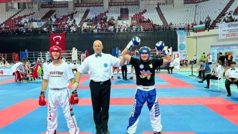 Eduard Məmmədov ikiqat Avropa çempionu oldu