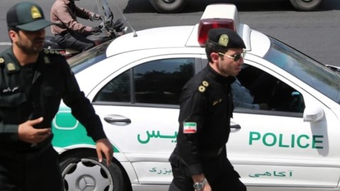 İranda terror aktı - Ölənlər və yaralılar var
