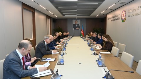 XİN başçısı xüsusi elçi ilə müzakirə apardı