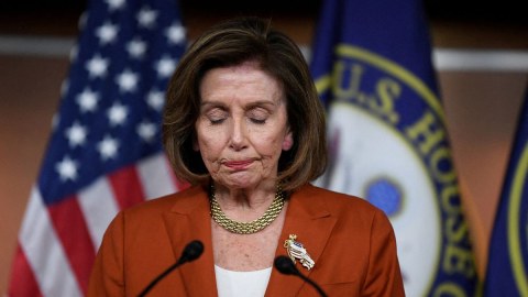 Pelosi vəzifədən getdiyini açıqladı
