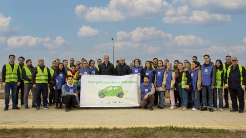 Elektromobil və hibrid avtomobillərlə yürüş keçirilib