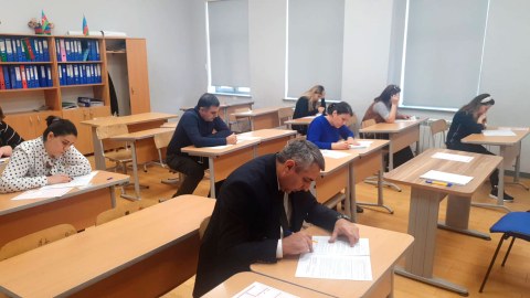 Bir direktor postuna 49 namizəd var