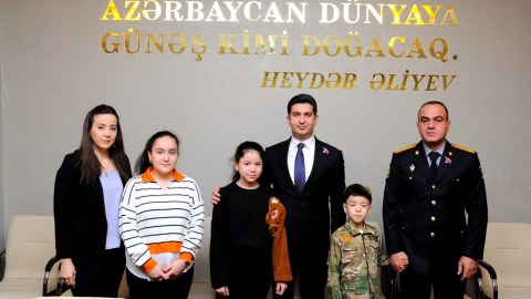 İcra başçısı Aprel Şəhidinin ailə üzvlərini qəbul edib - FOTOLAR