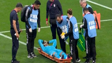 İranlı qapıçı dünya çempionatı ilə vidalaşdı