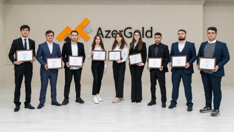 “AzerGold” təqaüdünün qalibləri mükafatlandırıldı - FOTOLAR