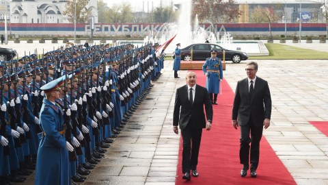 İlham Əliyevin Belqradda rəsmi qarşılanma mərasimi oldu
