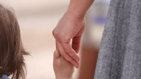 5 yaşlı qızı ilə yoxa çıxan qadın ƏRƏ GEDİB